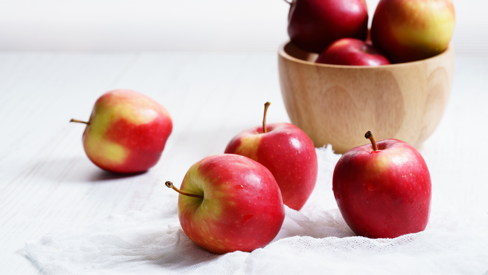 baby weaning apple